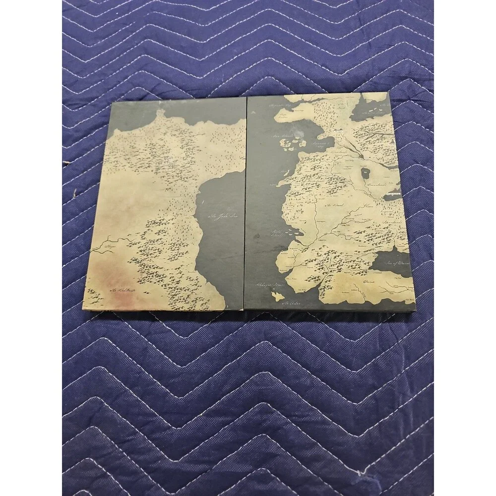 Revolution X Game of Thrones Westeros Map 48 Shade Eyeshadow Palette Halloween